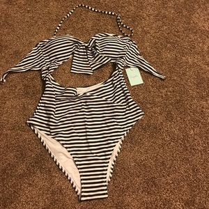 Cupshe one piece swimsuit- NWT, size large
